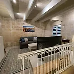 -dar Il-kavallier Jacques De Quiqueran * Βαλέτα