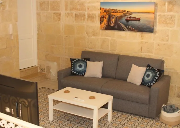 -dar Il-kavallier Jacques De Quiqueran *